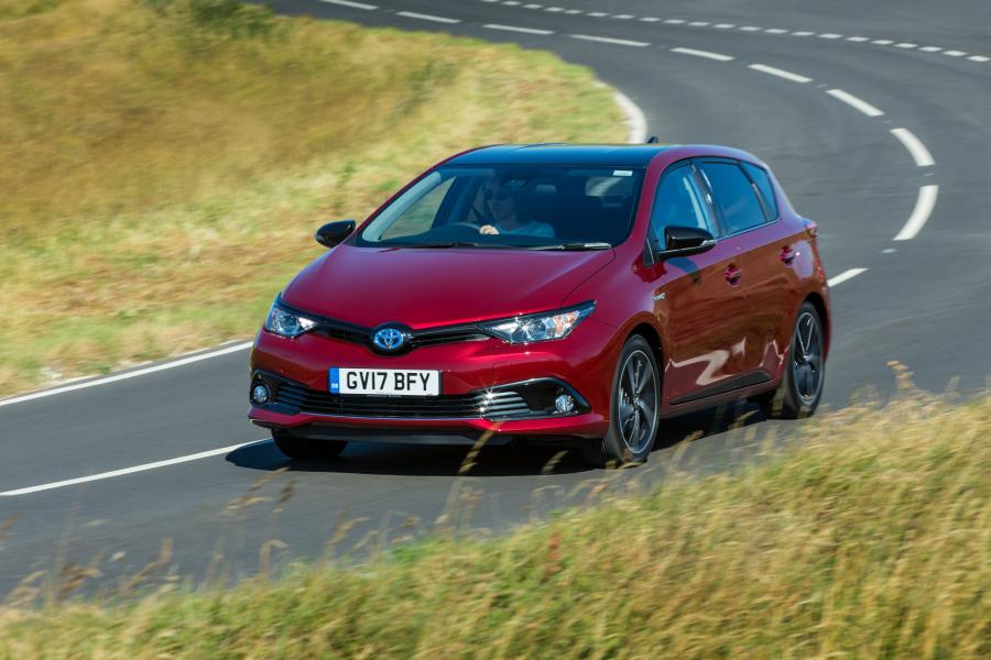  Toyota Auris Hybrid GB25 2017 года  (UK) (фото 46 из 46)